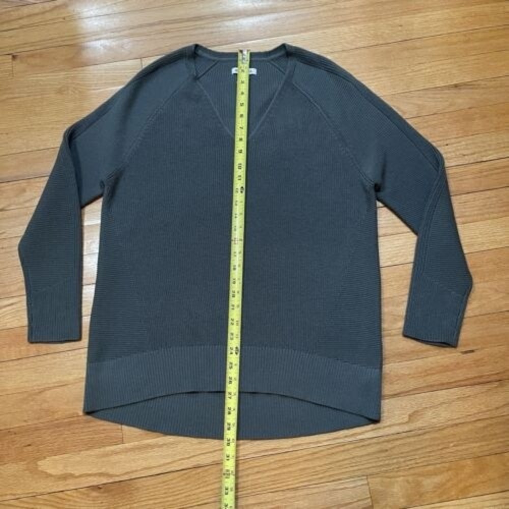 Athleta Hanover V Neck Sweater Womens Size M Merino Wool Blend Gray Oversized - Picture 8 of 13